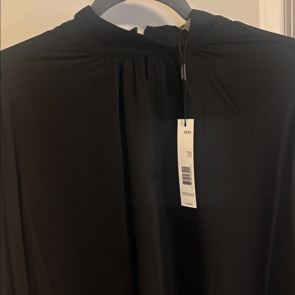 NWT Tahari Bell sleeve blouse.  Size Medium - Picture 4 of 4